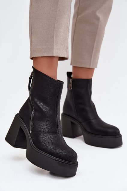 Kožené zateplené dámské kotníčkové boty na podpatku a platformě Vinceza 66831 Černé (Veľkosť 36)