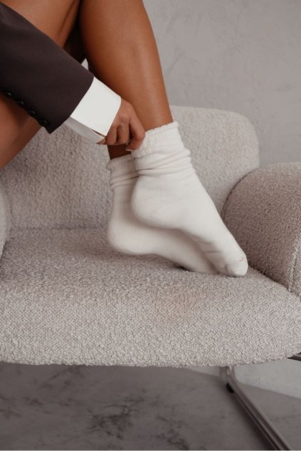Dámske ponožky  biele kód po- ccc -02-sk.41022 / (Veľkosť 37-41)