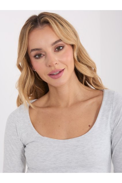 Dámska blúzka basic svetlo-sivá WT-BZ-A1174.29P (Farba Svetlo-sivá, Veľkosť ONE SIZE)