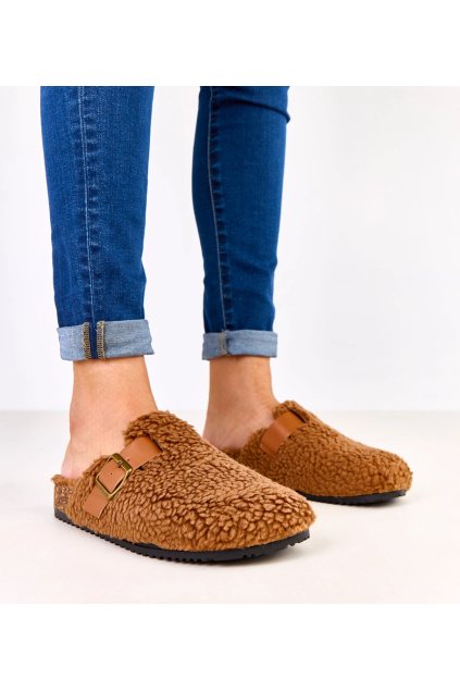 Dámske šľapky hnedé kód GL3 - GM GL3-3 BROWN 38 - GM (Veľkosť 38)