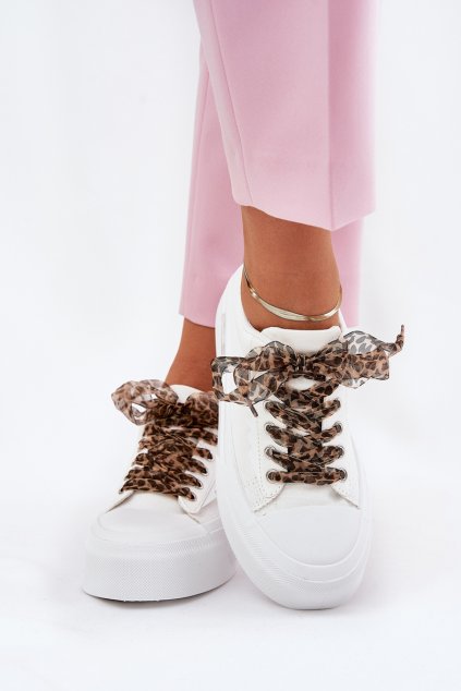 Dámské tenisky na masivní platformě s ozdobným šněrováním bílé Zidora (Veľkosť 37)