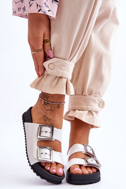 Dámske papuče smooth zaxy hh285159 biele / HH285159 CZAR/BIAŁ (Veľkosť 39)