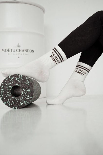 Dámske ponožky  biele kód po- ccc -02-sk.41158 / (Veľkosť 37-41)