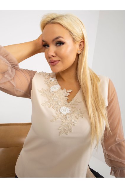 Béžová dámska blúzka plus size s elastanom, kód produktu LK-BZ-506710.19X (Veľkosť 44, Farba Béžová)