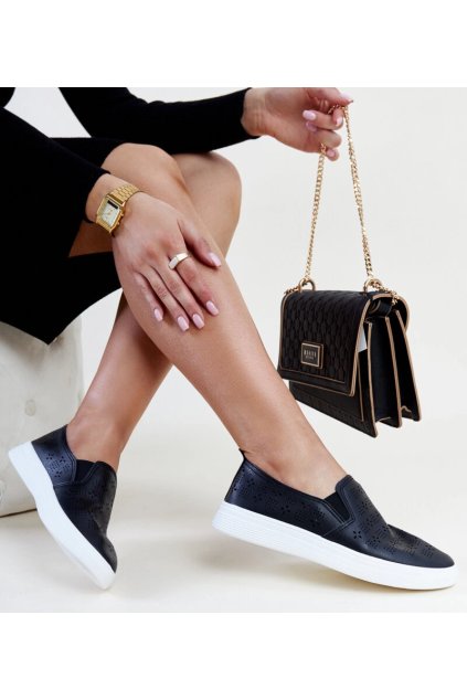 Dámske topánky tenisky čierne kód TQ2401 - GM TQ2401 BLACK 38 - GM (Veľkosť 38)