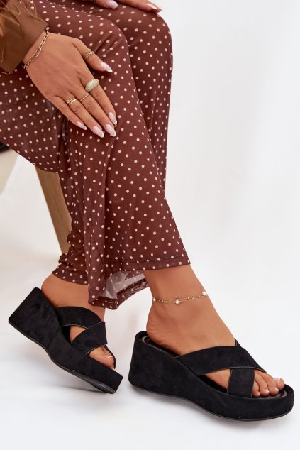 Dámske papuče na platforme z eco semišu čierne calorine / G517 BLACK (Veľkosť 36)