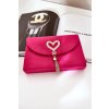 Ružová dámska kabelka z eko semišu s retiazkou a srdiečkom, kód produktu MD5170 FUXIA