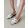 Biele dámske mokasíny z ekokože na bežný deň, zdobené, kód QQ-12