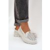 Biele dámske kožené mokasíny na ploške s perforáciou, kód: 24PB18-6870 WHITE