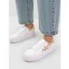 Biele dámske mokasíny z eko kože s potlačou a zlatým detailom, kód GG690