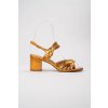 Dámske oranžové sandále s rovnou podrážkou z eko kože, kovové vyhotovenie, kód produktu .X5-310