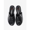 Čierne dámske šľapky na platforme Seastar kod CCC -1- WH508B (Veľkosť 37)