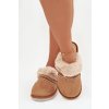 Dámske papuče s kožušinou a výšivkou camel devianne / WIS255224-0 BROWN (Veľkosť 36.5)