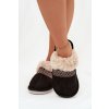 Dámske papuče s kožušinou a výšivkou čierne devianne / WIS255224-0 BLACK (Veľkosť 36.5)