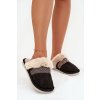 Dámske papuče s kožušinou a výšivkou čierne devianne / WIS255224-0 BLACK (Veľkosť 36.5)