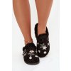 Dámske papuče s ozdobami a sponou zateplené kožušinou čierne thalora / WCT255273-1 BLACK (Veľkosť 36)