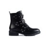 Čierne dámske členkové topánky workery na nízkej podrážke Shelvt kod CCC -1- C657B (Veľkosť 37.5)