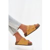Dámske papuče na korkové platforme so zlatými sponami žluté tovessa / LS-162 YELLOW (Veľkosť 36)