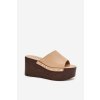 Dámske nazouváky na platforme s nýty béžove mareline / 78-190 BEIGE (Veľkosť 36)