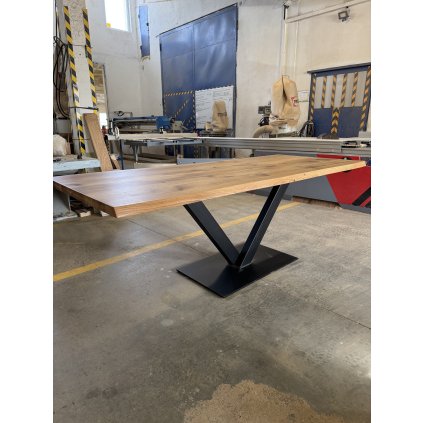 Jídelní stůl Valdo