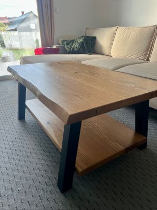 Konferenční stolek 🌵ELklasiko🌵s přírodní hranou v medovém odstínu❤️🔥 www.najodecor.cz👇👇👇...