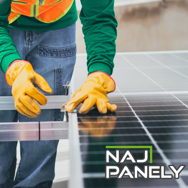 Cena solárneho panelu – čo ju ovplyvňuje? Ako si vybrať solárny panel podľa ceny?