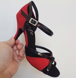 Model DL-39 od značky Artis, vhodný na ples aj Tango, jedná sa o veľmi populárny model. #salsa #topankynaples...