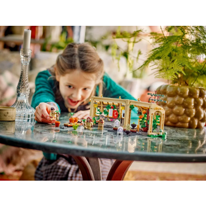 76445 LEGO® Harry Potter™ Bradavický hrad: Hodina bylinkárstva 76445 5702017812830