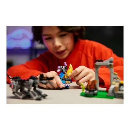 77075 LEGO® Fortnite® Peely a Sparkplug a ich táborisko 77075 5702017824307