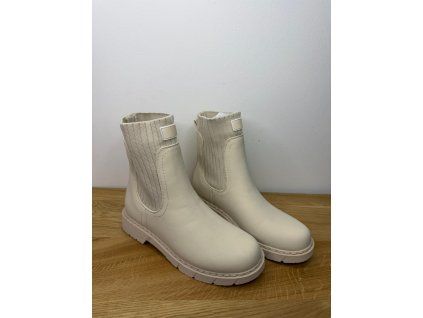 d6d98e7e 99b5 4b6d 99f0 b083871f6d0b