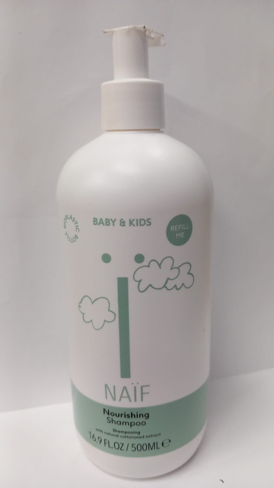 Naif Naïf Baby & Kids Vyživujúci šampón pre deti a bábätká, 500 ml (poškodený aplikátor)