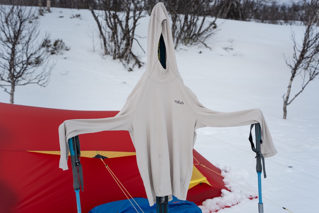 Recenze Rab Force Hoody