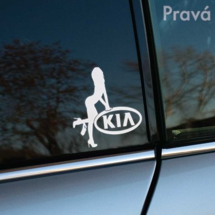 Plotrovaná nálepka postavy ženy v lodičkách nakláňajúcej sa nad oválne logo s presným znením textu nápisu KIA.
