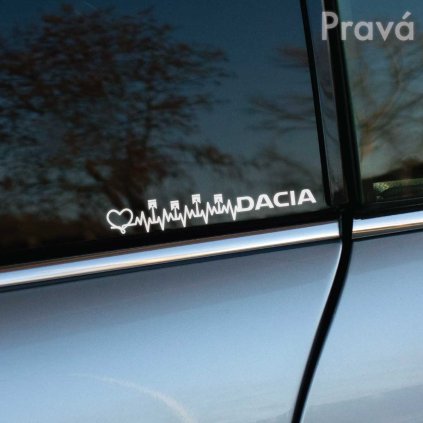 Plotrovaná nálepka so symbolom srdca, EKG krivkou a piestami motora, zakončená veľkým tlačeným nápisom DACIA.