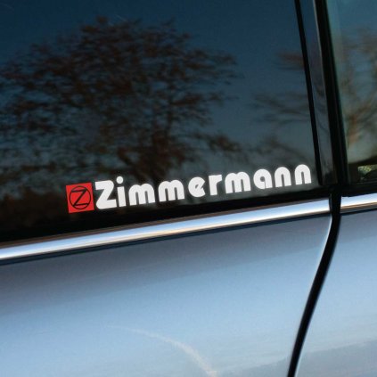 Plotrovaná nálepka na auto s logom Zimmermann, biely nápis a červený štvorec so symbolom „Z“ v kontrastnom prevedení.
