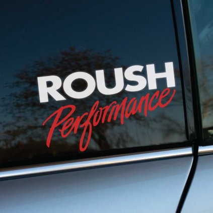 Plotrovaná nálepka „ROUSH Performance“ s dvojfarebným textom v kombinácii tučného a dynamického písma, ideálna pre fanúšikov úprav Roush.