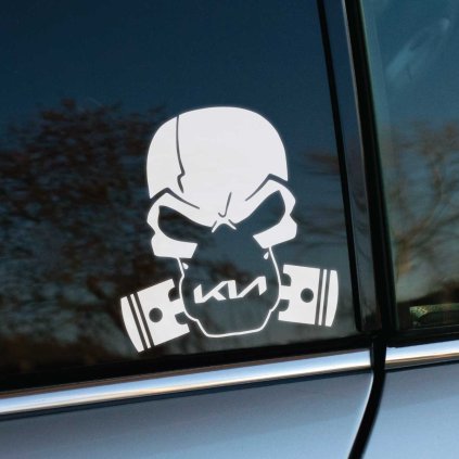 Plotrovaná nálepka lebky s piestami namiesto filtrov plynovej masky a novým logom Kia na maske. Štýlový autodoplnok pre tuningových nadšencov.