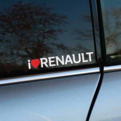 Plotrovaná nálepka s textom „I ♥ RENAULT“, kde červené srdiečko symbolizuje oddanosť tejto legendárnej francúzskej značke. Perfektný doplnok pre fanúšikov.