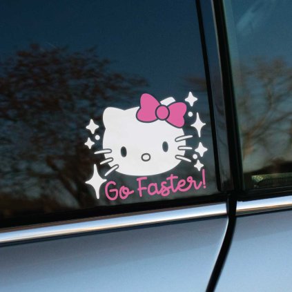 Plotrovaná nálepka Hello Kitty s ružovou mašľou, nápisom „Go Faster!“ a hviezdičkami, perfektná pre štýlový tuning.