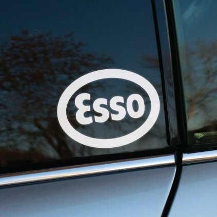 Plotrovaná nálepka s logom značky Esso v oválnom rámiku, čistý tvar písma a precízne vyrezaný minimalistický dizajn.