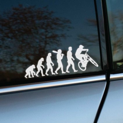 Plotrovaná nálepka s evolučnou siluetou vrcholiacou bikerom pri skoku na bicykli ako energický športový motív pre cyklo nadšencov.