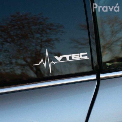 Fotografia zadného okna automobilu s bielou nálepkou zobrazujúcou krivku srdcového tepu spojenú s logom „VTEC“. Táto originálna a moderná nálepka pridáva vozidlu dynamický vzhľad a je skvelým doplnkom pre milovníkov technológie VTEC. Ideálna pre tých, ktorí chcú vyzdvihnúť výkonnosť svojho auta a prejaviť svoju vášeň pre motory a inovácie. Táto nálepka dodáva automobilu jedinečný a osobitý štýl, vhodný pre všetkých nadšencov automobilového tuningu.