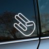 Plotrovaná nálepka ruky s gestom „shocker“ v minimalistickom líniovom dizajne. Originálna nálepka na auto s výrazným motívom.