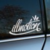 Plotrovaná nálepka „illmotion“ v štýlovom kaligrafickom dizajne s korunkou, ideálna pre tuningových nadšencov.