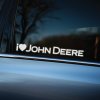Plotrovaná nálepka s nápisom „I ❤️ JOHN DEERE“ v jednofarebnom prevedení. Štýlový doplnok pre majiteľov a priaznivcov značky John Deere.