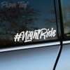 Plotrovaná nálepka #NightRide v autentickom graffiti štýle „tag“ s nepravidelnými líniami a výrazným mestským charakterom.