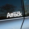Plotrovaná nálepka Art of Attack s výrazným typografickým štýlom, ideálna ako nálepka na auto pre tuningových nadšencov.