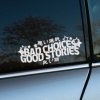 Plotrovaná nálepka Bad Choices Good Stories s hviezdičkami a japonským textom, vhodná ako výrazná nálepka na auto.