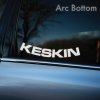 Plotrovaná nálepka KESKIN s oblúkovým nápisom smerom nadol v technickom štýle, vhodná ako tuningová nálepka na auto s diskami Keskin.