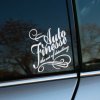 Plotrovaná nálepka na auto s logom Auto Finesse, elegantné kaligrafické písmo doplnené ozdobnými ornamentmi a sloganom.